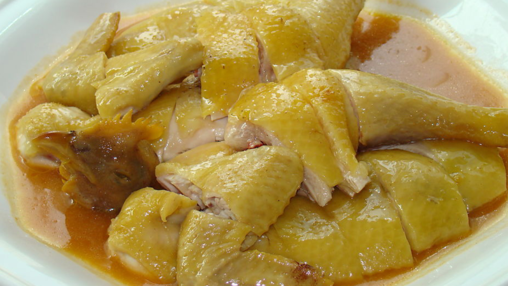 大厨教你正宗"白切鸡"家常做法,鸡肉嫩滑,特别好吃