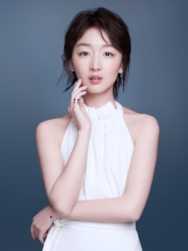 周冬雨清纯形象坍塌?有特别原因吗?该如何评价她?