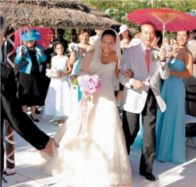 何鸿燊|赌王家族二、三代都阴盛阳衰，但颜值却很高，子孙个个都男俊女靓