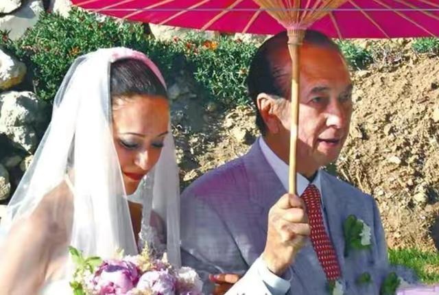 何鸿燊|赌王家族二、三代都阴盛阳衰，但颜值却很高，子孙个个都男俊女靓