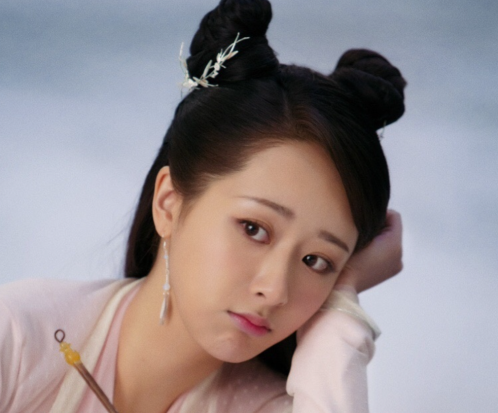 迪丽热巴|杨紫、热巴、杨幂三部古装路透，下一部古偶之王，将花落谁家？