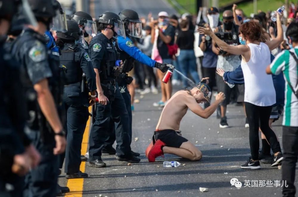 美国_社会|种族和职业成了原罪，一言不合就开杀？美国人好像真的疯魔了…