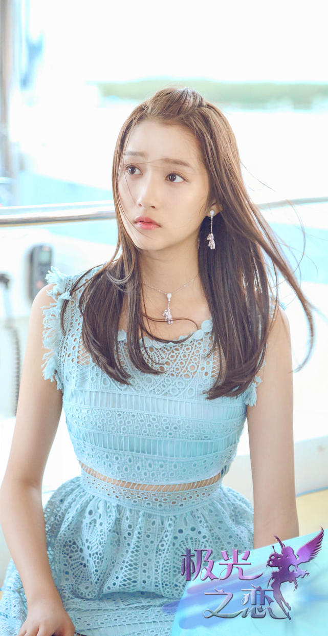 关晓彤自曝20岁的时候被骂哭,回顾当年风波,她只干了这两件事!