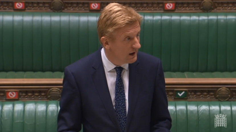 英国_时政|英国禁止华为参与5G建设 将付出巨大经济代价