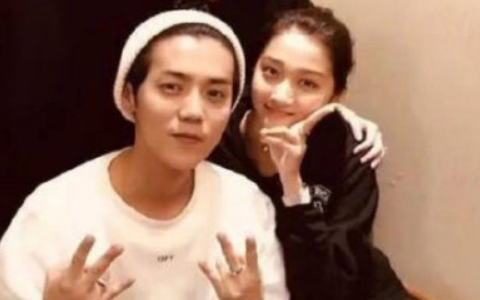 关晓彤|杨幂为关晓彤宣传新剧，对关晓彤的称呼成亮点，这是承认自己老了？