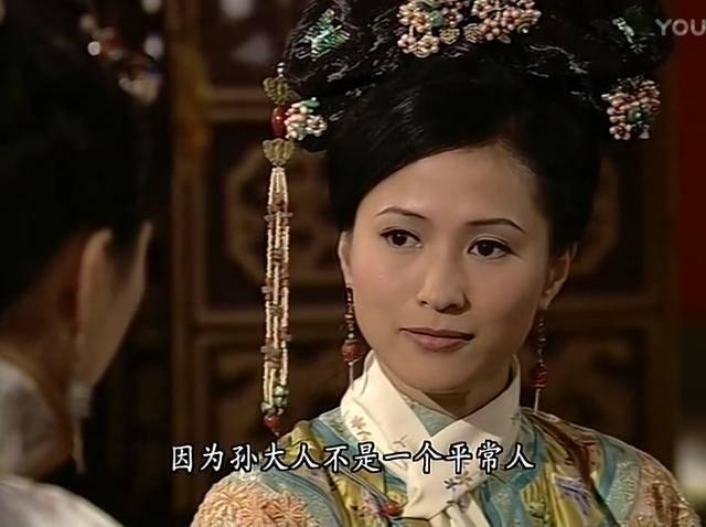 《金枝欲孽》为何美丽淡泊的福雅,要用每天含笑饮砒霜的方式去爱