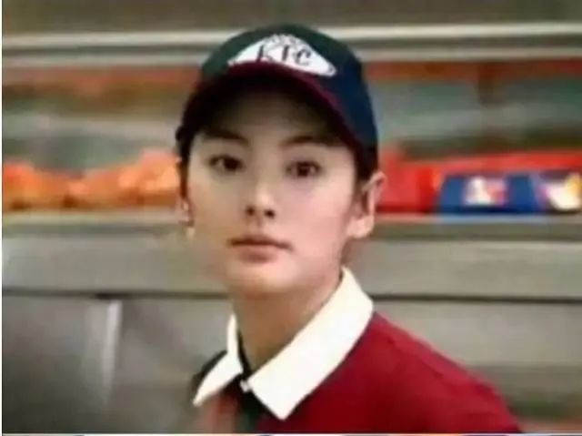 张雨绮|为什么张雨绮眼球秃、山根肿，还被称为惊艳美人绝世尤物？