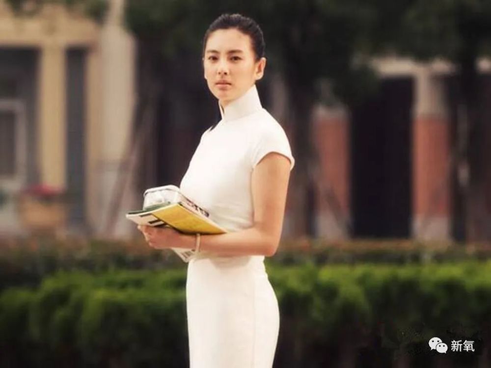 张雨绮|为什么张雨绮眼球秃、山根肿，还被称为惊艳美人绝世尤物？