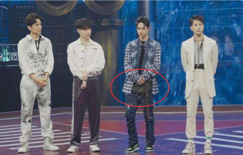 街舞3|王一博造型翻车，《街舞3》发布会上惹争议，被网友评价“猥琐”