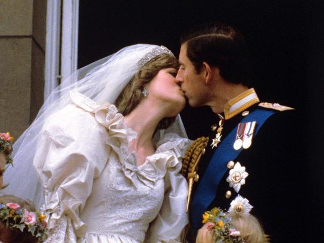 伊丽莎白二世|澳媒揭秘王室往事：英女王曾以没结婚为由，不让查尔斯当澳洲总督