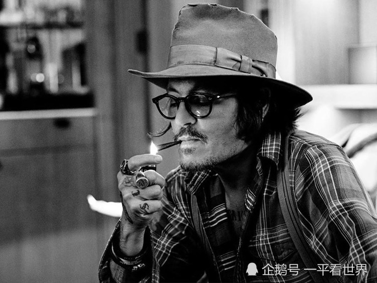 约翰尼·德普|德普庭审期间最新生活照曝光，多名工作人员作证庭审逐渐有利德普