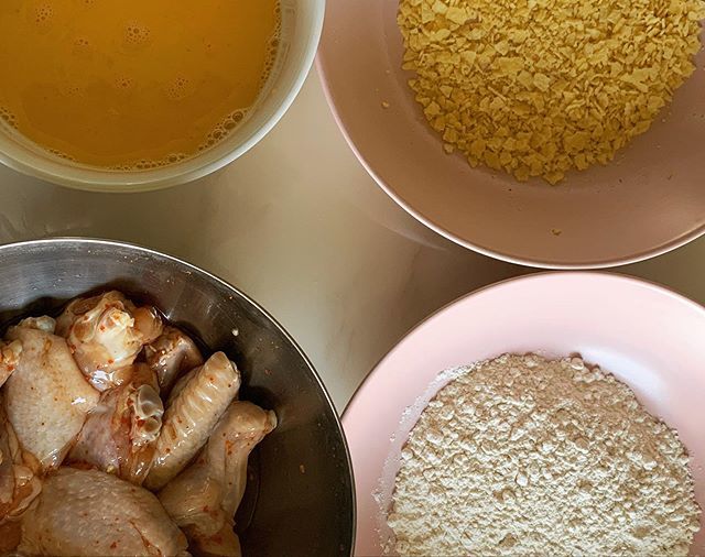 张馨月|张馨月在家中做烤鸡腿，一个细节被网友发现，疑似她并没有怀孕