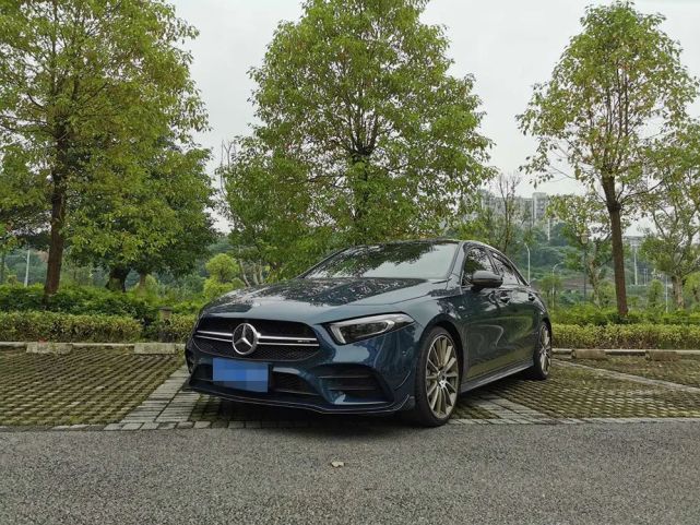 入門級奔馳amg a35l,開起來配得上amg三個字母嗎?