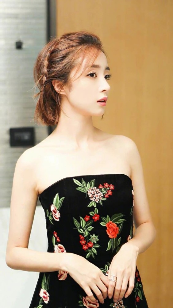 胡冰卿|胡冰卿资源就像开了挂一样，新剧要低调开拍，男主还是高伟光