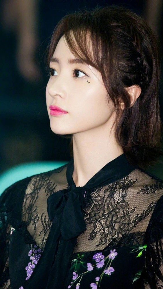 胡冰卿|胡冰卿资源就像开了挂一样，新剧要低调开拍，男主还是高伟光