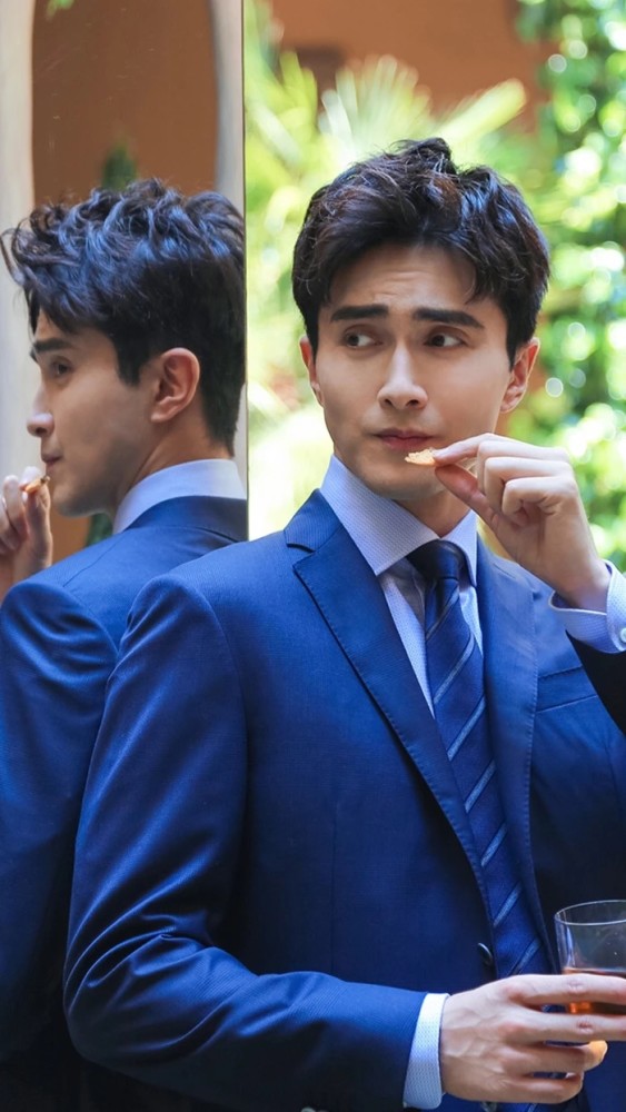 胡冰卿|胡冰卿资源就像开了挂一样，新剧要低调开拍，男主还是高伟光