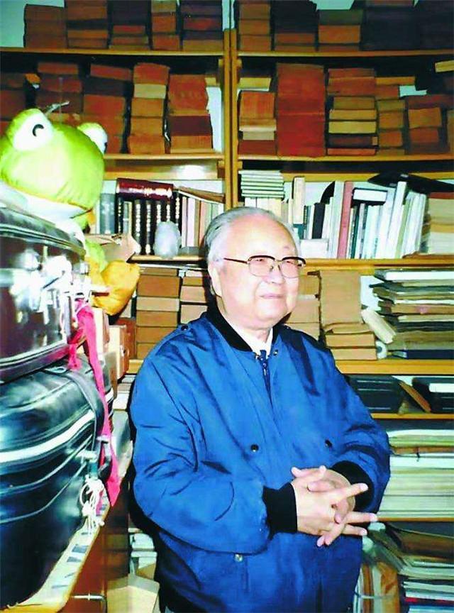 爱新觉罗·启功|字迹苍劲有力，百年难遇之人才，书界泰斗启功，一生是一本无字书