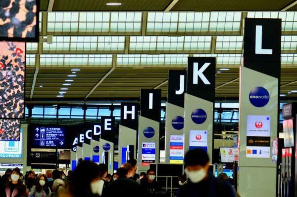 日本_时政|日本放宽入境限制雷声大雨点小，中国人入境日本早的了吗？