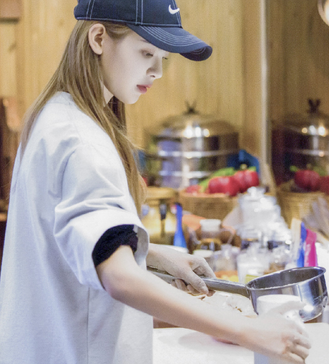 刘宇宁|赵丽颖《中餐厅》迎来好帮手，刘宇宁助阵先不说，见杨超越我爱了