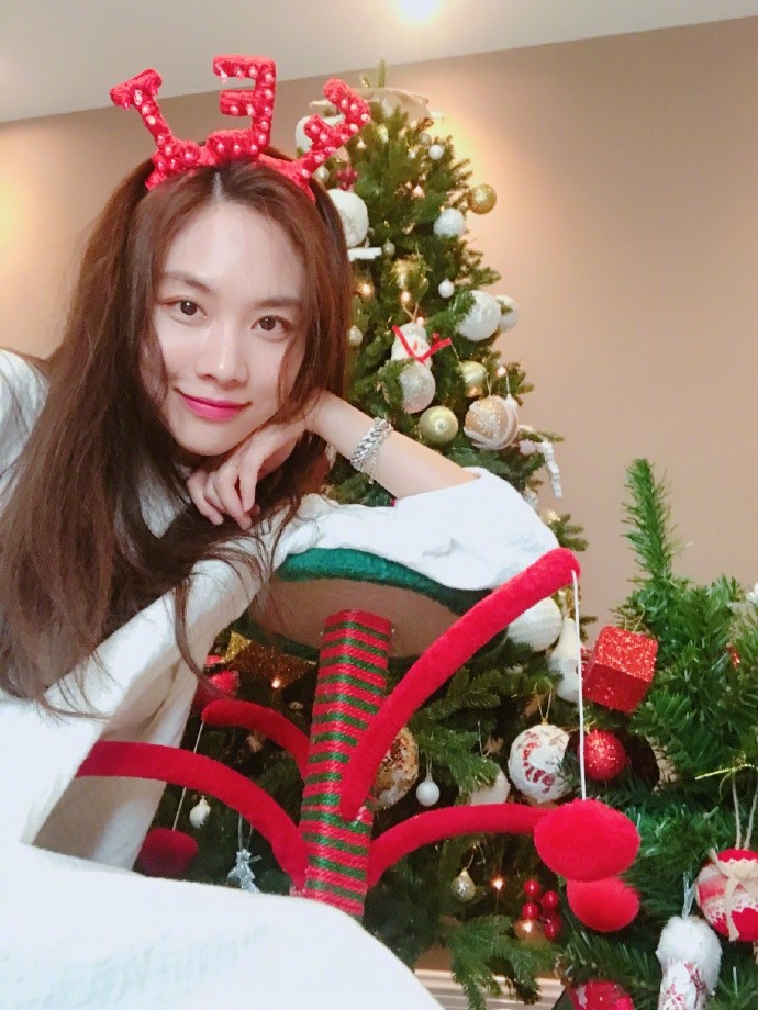 王霏霏的素颜真的太惊艳了吧,比20出头的女生都好!