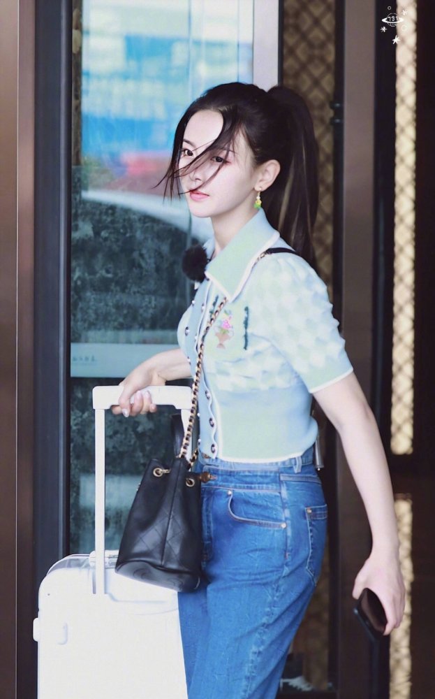 中餐厅4|《中餐厅4》高强度录制累倒艺人，赵丽颖腰伤复发，杨超越坐地不起！