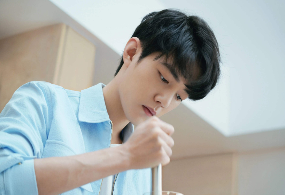 肖战工作室|肖战工作室“道歉”，粉丝留言全是支持！争议5个多月是该消停了