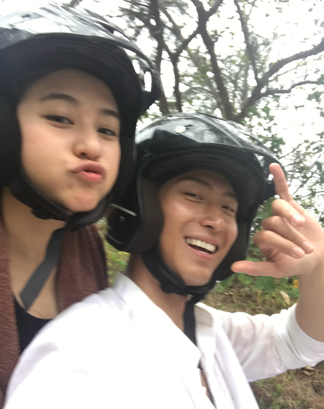 何超莲|何超莲送别赌王后首更动态，深夜晒窦骁健身肌肉照，配文疑透露同居