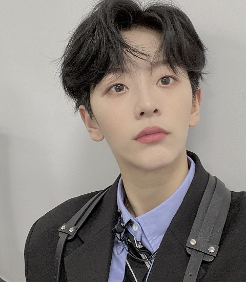 刘梦最新自拍曝光严重的颈纹成关注重点10级美颜都拯救不了