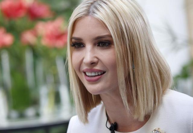 伊万卡·特朗普|伊万卡一袭白衣上线带货，满脸模特笑容，为力挺老爸企业免费宣传