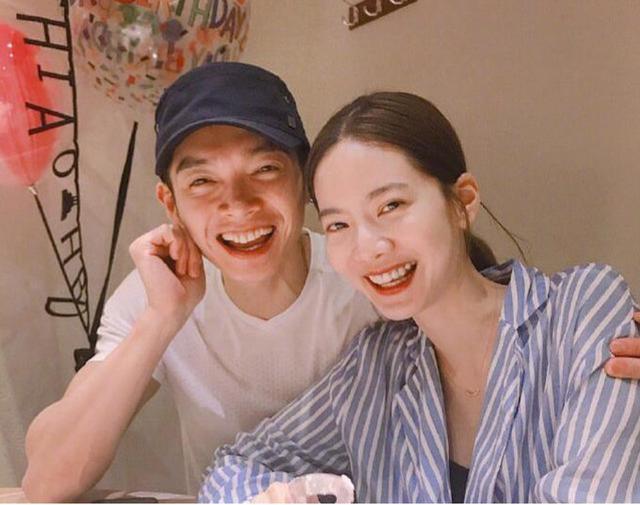 辰亦儒|39岁辰亦儒娶小8岁旺夫老婆，半年座驾翻三倍，还搬入5千万大楼