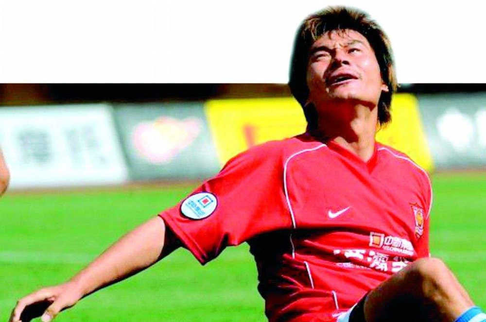 李毅卸载美团,范志毅怼王兴,网友霸气回怼:怎样才能卸载国足?