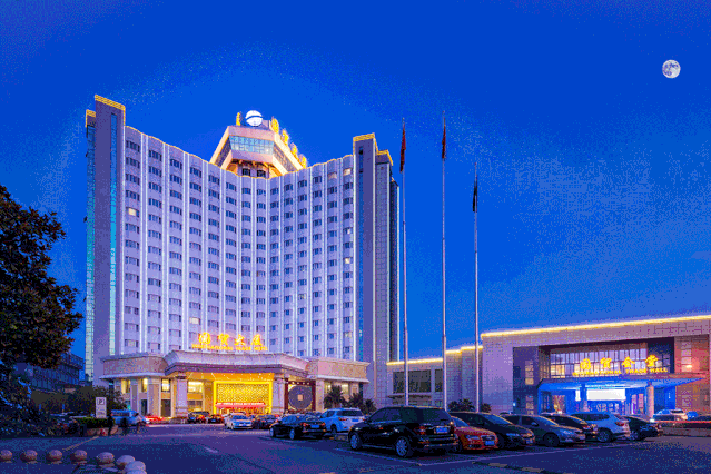 0m国贸大厦吃自助大餐点击播放 gif0.