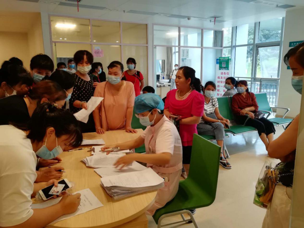 关爱女性健康,常德市二医院开展免费妇科普查