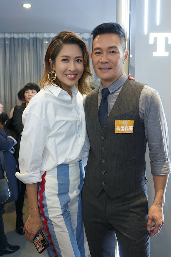 张兆辉为女儿庆祝16岁生日,甜蜜献上脸颊吻,女儿神似李嘉欣