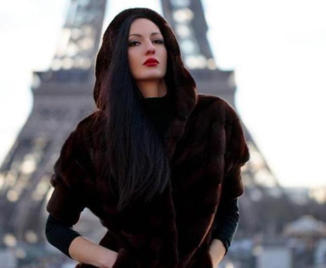 女篮美女巨人16岁身高1米98因腿长打破吉尼斯纪录羡慕吗