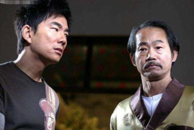 之一,在当年刚出道的时候,无论是功夫还是演技,当时的元华和洪金宝