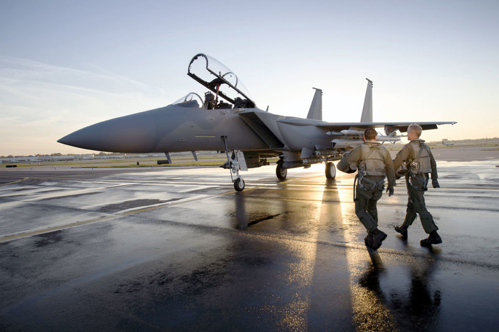 印度空軍戰鬥機招標,美國極力推銷f15ex,專家:白象要成小白鼠