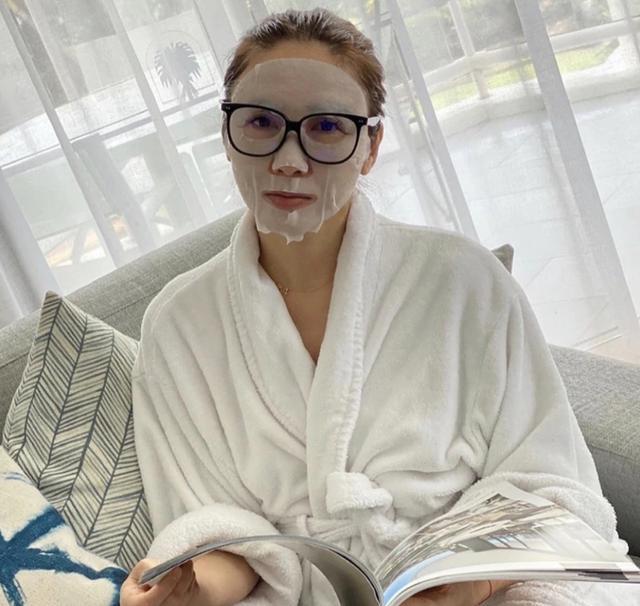 黎姿|黎姿当年有多美？张柏芝承认不如她，林心如周慧敏与她合影都黯然失色