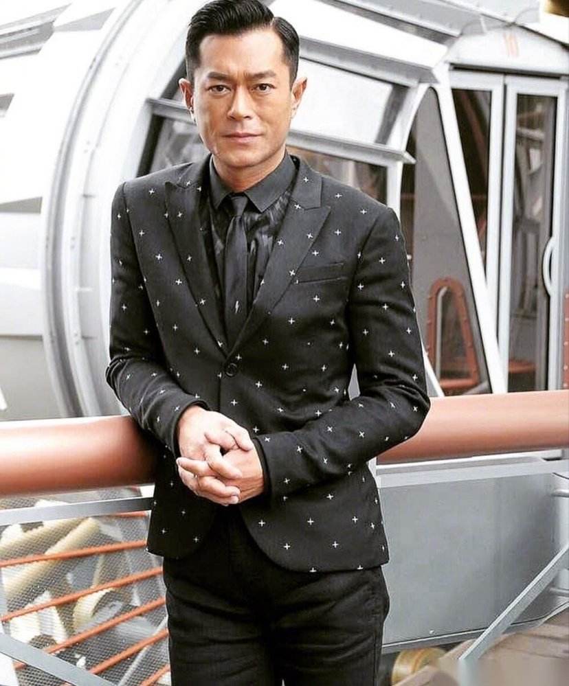 古天乐校长一个只有太阳,才敢黑的男人