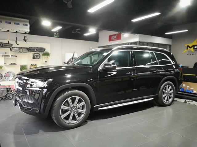 迈卡库新款奔驰gls450动感型加装原厂固定踏板分享-迈卡库阿龙