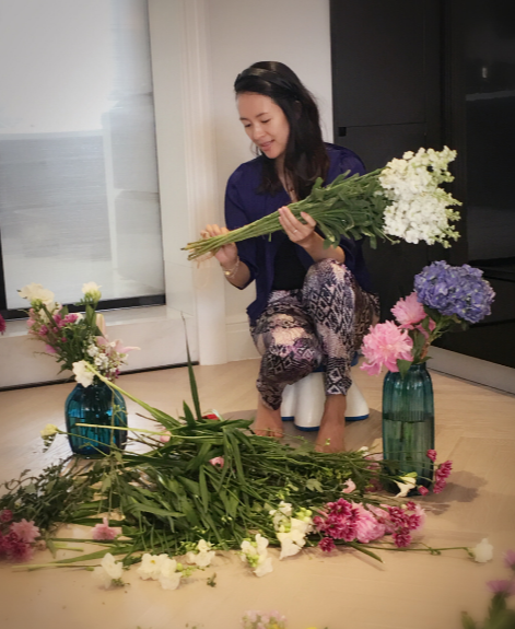 章子怡|章子怡过亿豪宅曝光：上下三层装修豪华，游泳池后花园应有尽有