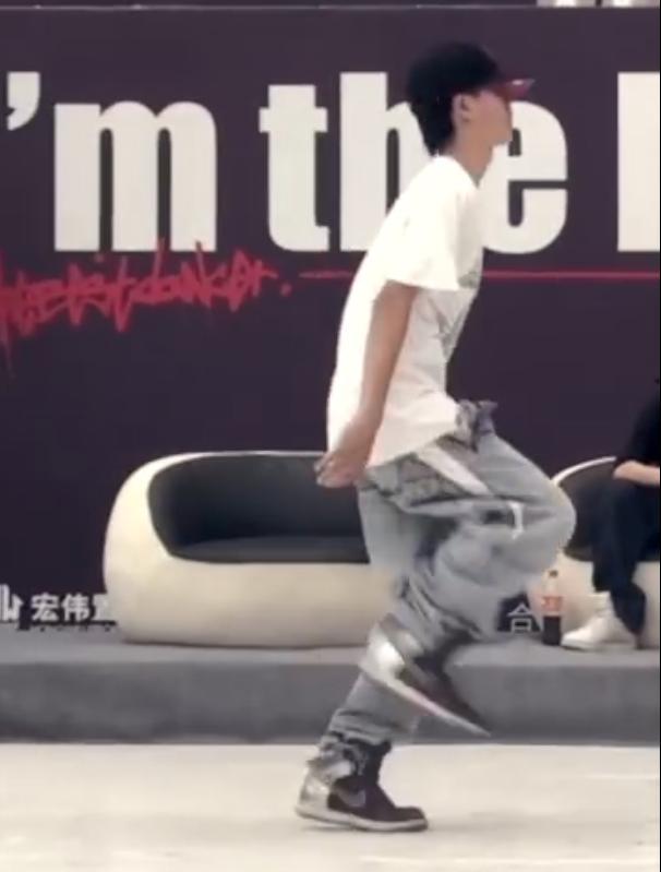 街舞3|《街舞3》即将开播，圈内大神给出预测评价，王一博或处于劣势？