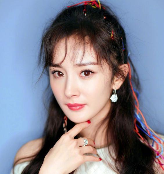 杨幂|颜值难回春？杨幂《密逃》生图曝光老态十足，法令纹重发际线抢眼