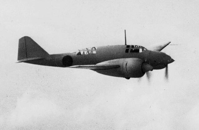二战日本百式轰炸机图片