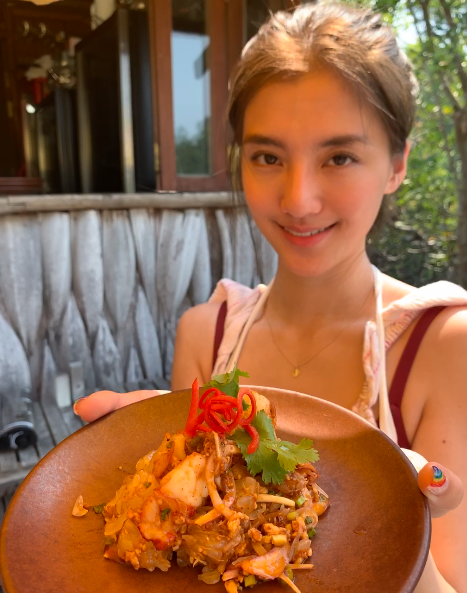 吴千语|吴千语发文：感谢关心，有好消息会跟大家分享的。曾被林峯宠坏的女孩长大了