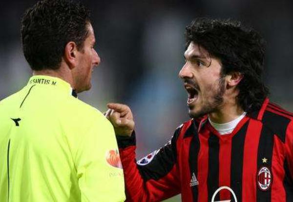 当年风格粗犷的加图索,为什么能在技术型的队友身边踢球?