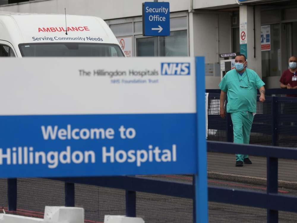 英国_社会|英国出现超级传播事件！护士不戴口罩感染16名同事，急诊部门沦陷