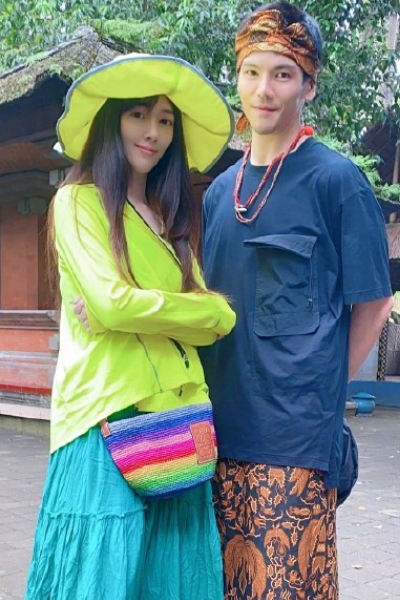 郭碧婷|郭碧婷早年旧照走红！单纯青涩面露自信，网友：难怪向太待见她！