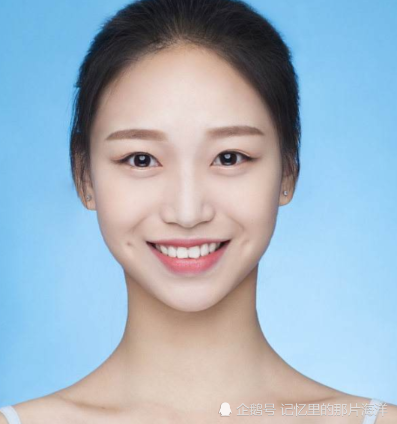 女孩子拍证件照时牢记这3个小心机你也可以很女神