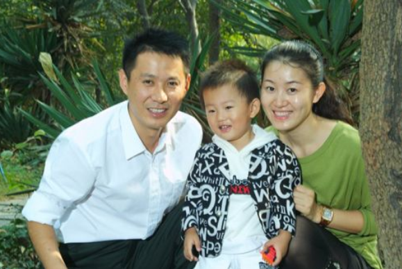 他是国家一级演员,演技深厚却不红!戏外娶美妻成人生赢家